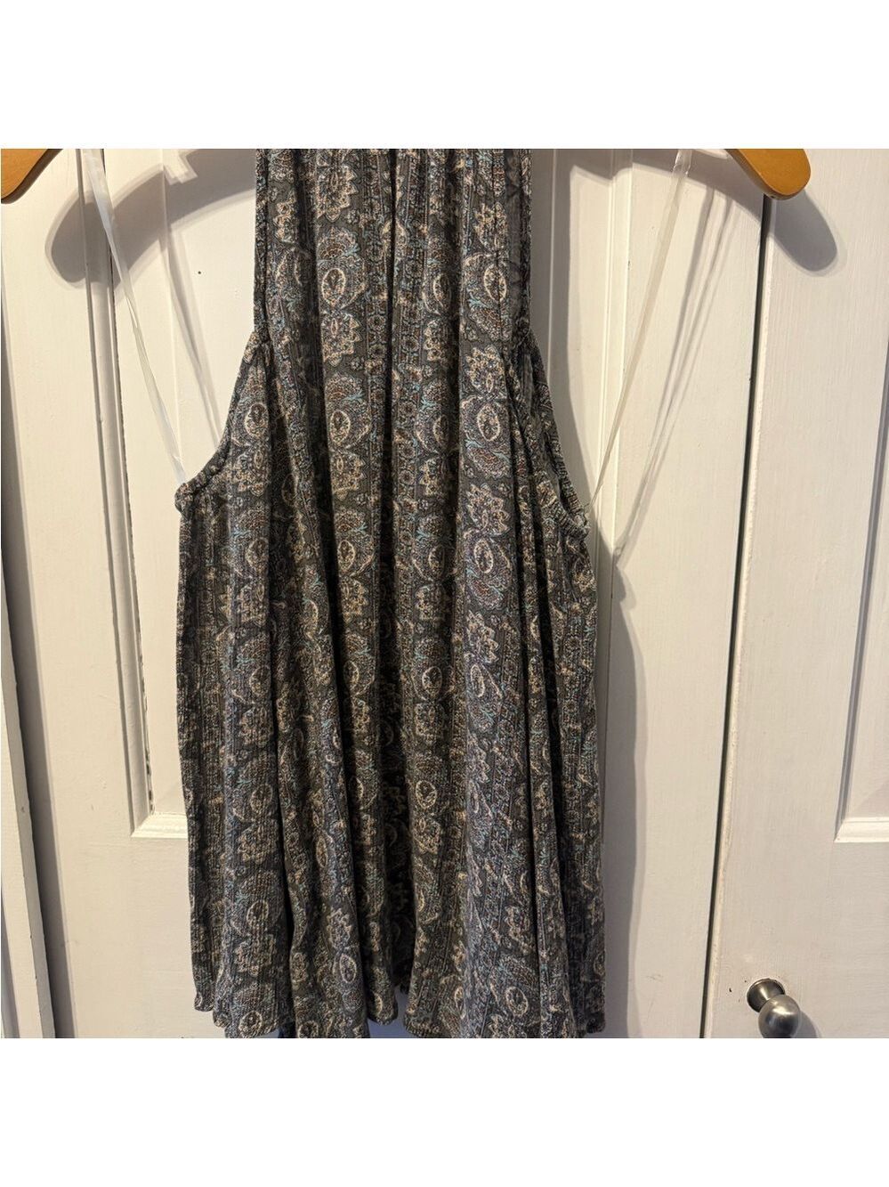 American Eagle Outfitters Blue Paisley Cold Shoulder Top
